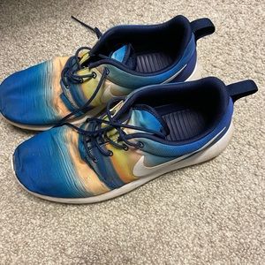 Nike Roshe - Beach Men’s Size 9